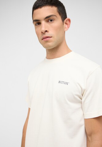 MUSTANG T-Shirt ' Akron ' in Weiß