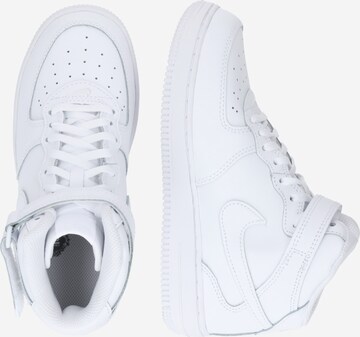 Nike Sportswear Сникърси 'Force 1' в бяло