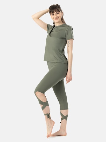 LEAFLETIC - Skinny Leggings 'Leafletic Woman`s Short Length Tail Legging' en verde