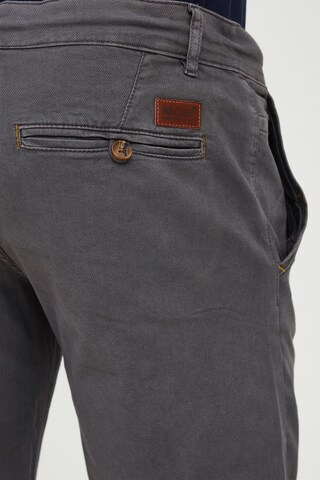 Regular Pantalon 'Mika' INDICODE JEANS en gris