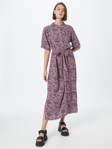 Robe-chemise 'Raida' modström en violet : devant