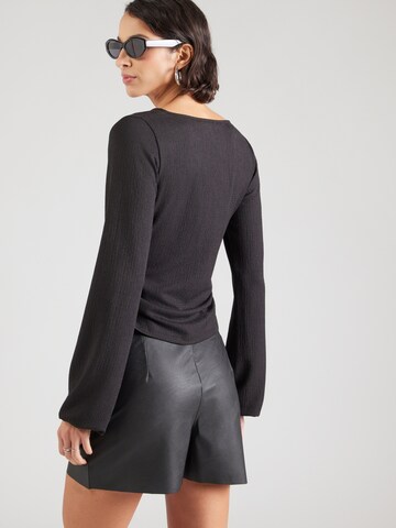 juoda ABOUT YOU Marškinėliai 'Janina'