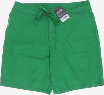 Carhartt WIP Shorts in 33 in Green: front