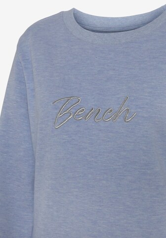 BENCH Sweatshirt i blå