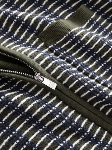 Pulover de la Next pe verde