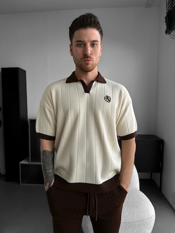 Kleidermafia Shirt 'Loose Fit Embroidered Polo T-shirt - Cremé' in Beige
