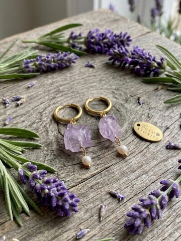 THE GEM STORIES JEWELRY Oorbellen 'Amethyst Drop Earrings' in Lila: voorkant