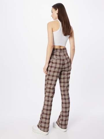 Bootcut Pantaloni di Nasty Gal in marrone