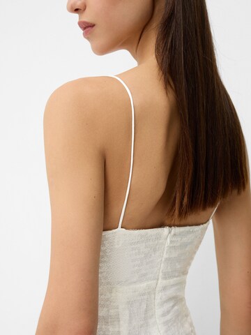 Bershka Kleid in Weiß
