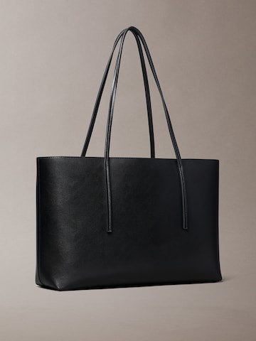 Calvin Klein Shopper i sort