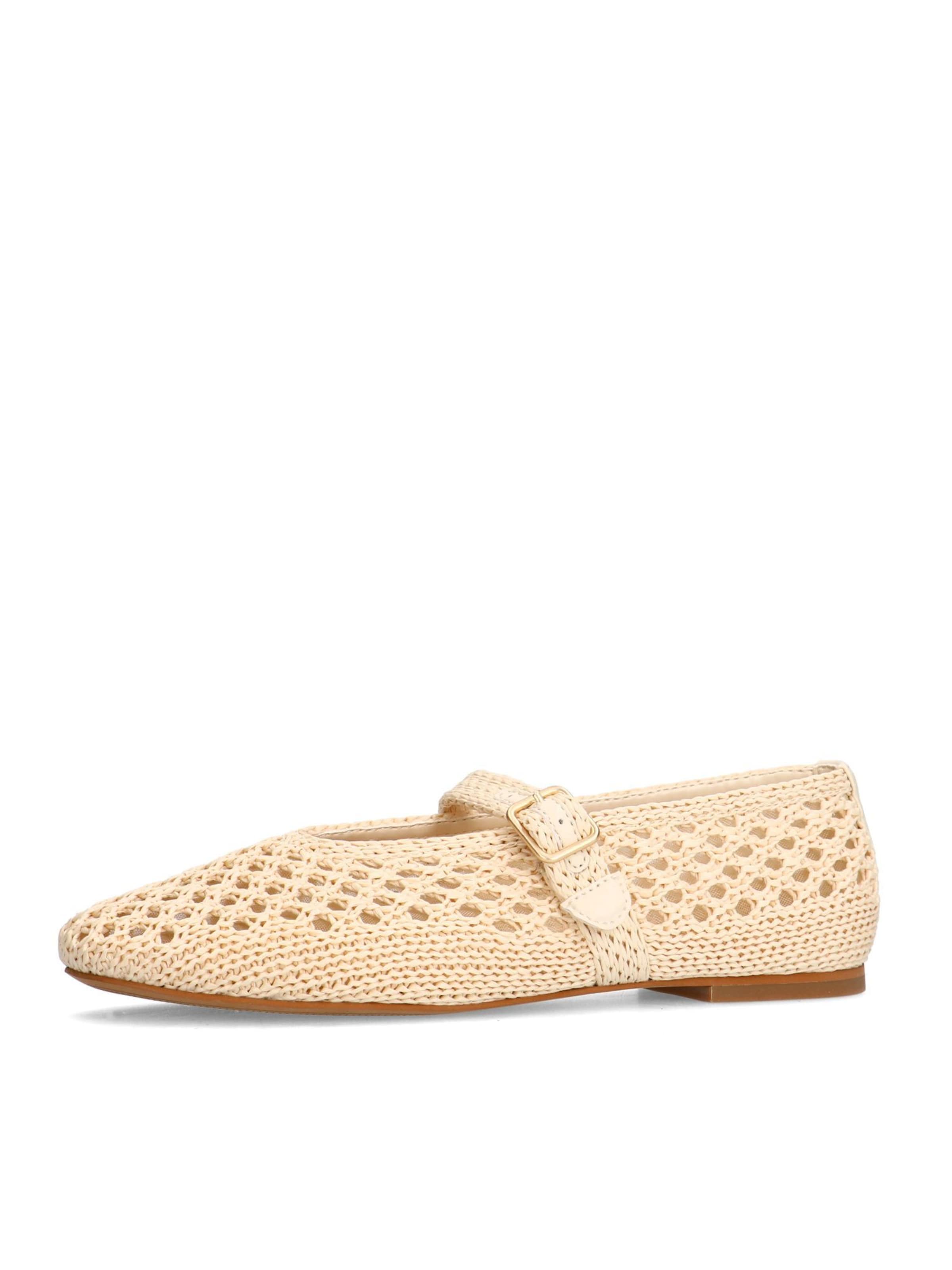 MANFIELD Ballerina in Beige: voorkant