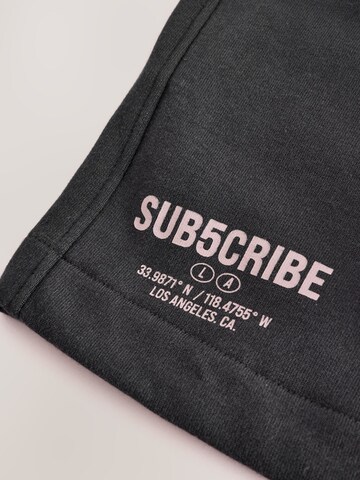 Next Set 'Sub5cribe' in Black