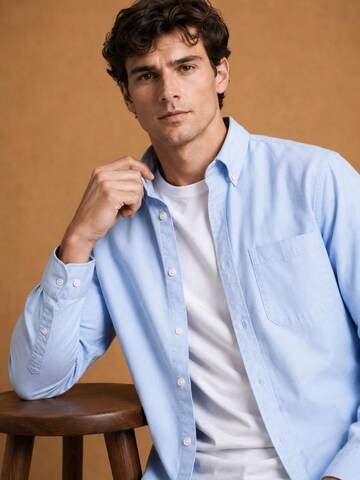 KING Essentials Regular fit Button Up Shirt 'The Tommy' in Blue
