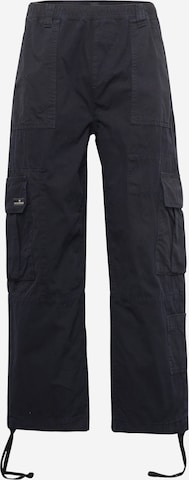 BDG Urban Outfitters Regular Cargo Pants in Black: front