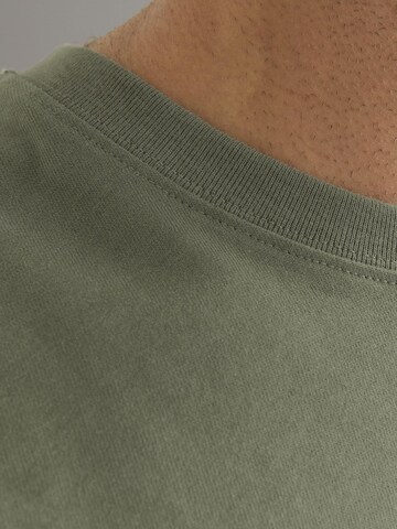 R.D.D. ROYAL DENIM DIVISION Bluser & t-shirts i grøn