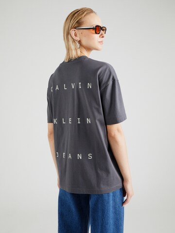 Calvin Klein Jeans T-Shirt in Grau: Vorderseite