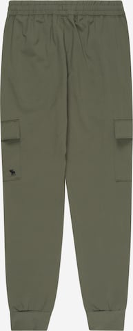 Abercrombie & Fitch Tapered Hose 'JAN2' in Grün