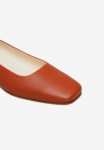 Henry Stevens Classic Flats 'Audrey B' in Red