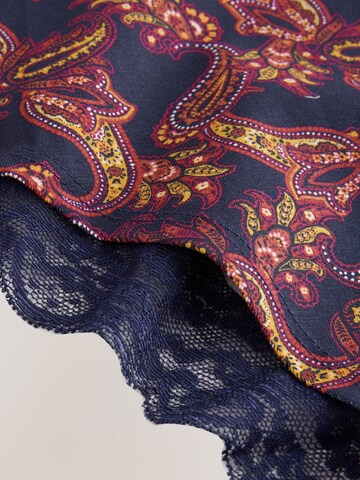 Next Slip in Blau