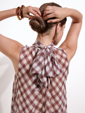 Friends Like These Bluse in Beige