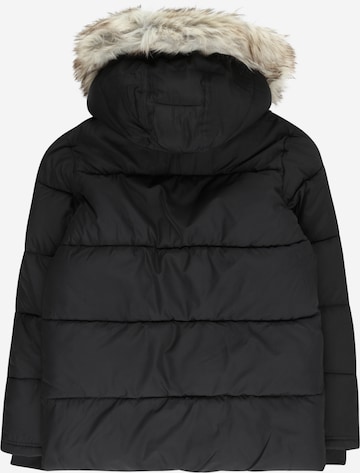 Abercrombie & Fitch Зимняя куртка в Черный