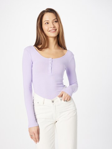 PIECES - Camisa 'KITTE' em roxo: frente