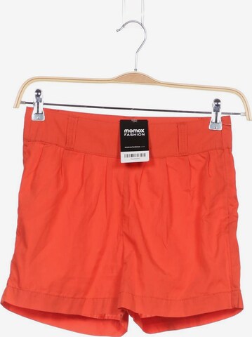 VILA Shorts in XS in Orange: front