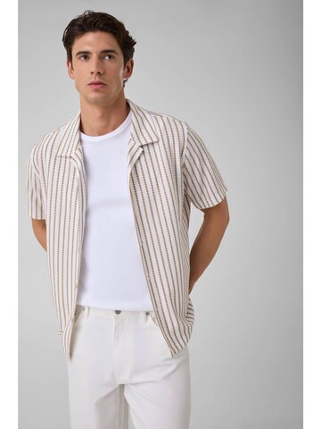 GUESS Regular Fit Hemd in Weiß: Vorderseite