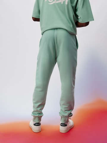 Effilé Pantalon 'Emilio' FCBM en vert