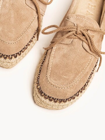 Alhamas Espadrilles 'Alpargata Plana' in Beige