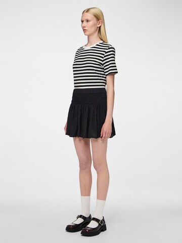 PIECES - Falda 'Julia' en negro