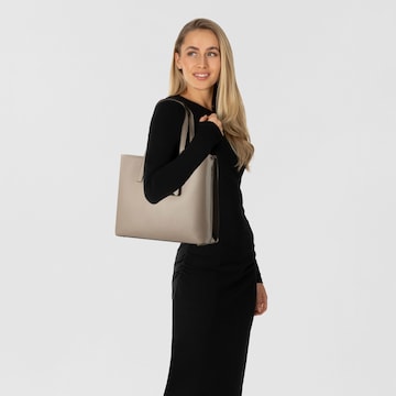 GUESS Schoudertas in Grijs