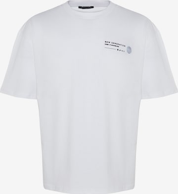 balta Trendyol Marškinėliai: priekis