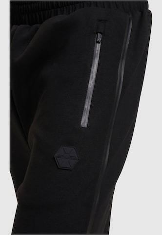 Effilé Pantalon SOUTHPOLE en noir