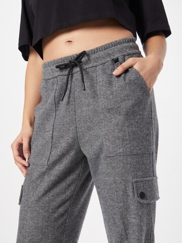 Gang Regular Trousers with creases 'Mila' in Grey