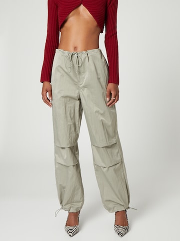 Bella x ABOUT YOU Regular Pants 'Luna' in Grey: front