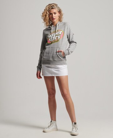 Superdry Sweatshirt in Grau