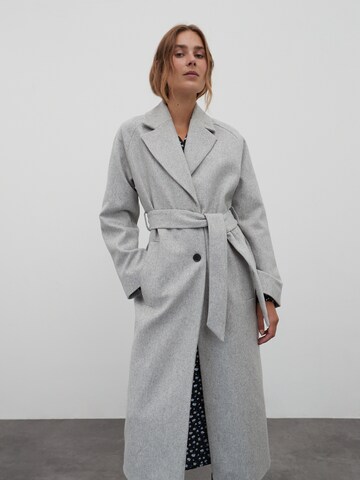 Cappotto di mezza stagione 'Cecilia' di EDITED in grigio