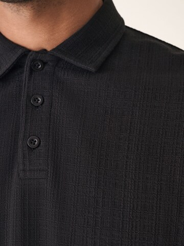 Next - Camiseta en negro