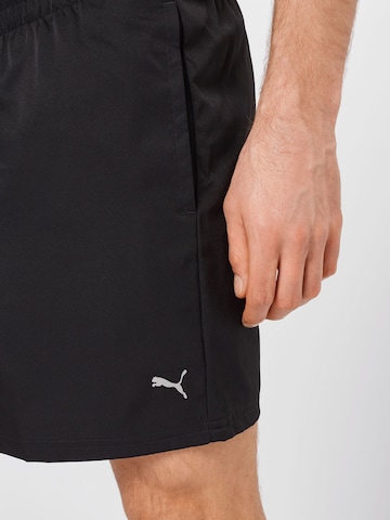 PUMA Regular Sportshorts in Schwarz