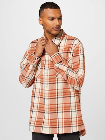 Urban Classics Comfort fit Button Up Shirt in Red: front