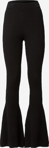 évasé Pantalon 'Calajero' Essentiel Antwerp en noir : devant