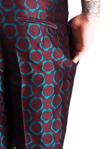 regular Pantaloni 'TRUE LOVE WAITS' di aurelija milsina in rosso