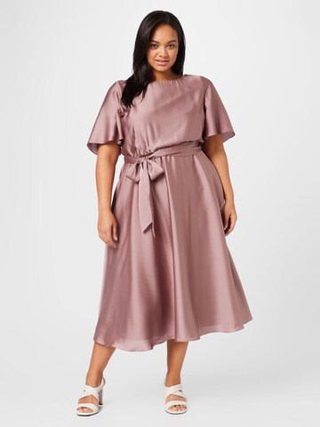 Robe de cocktail SWING Curve en violet : devant