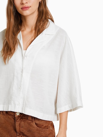 Bershka Bluse in Weiß