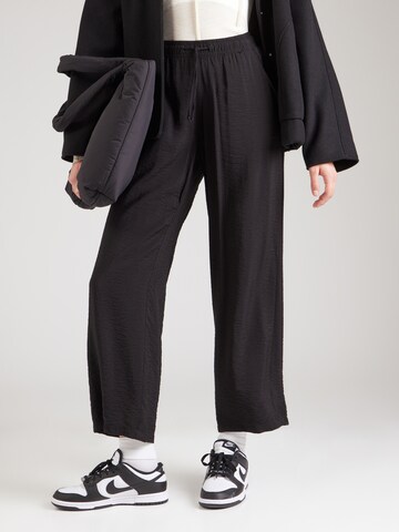 Wide leg Pantaloni di Sublevel in nero: frontale