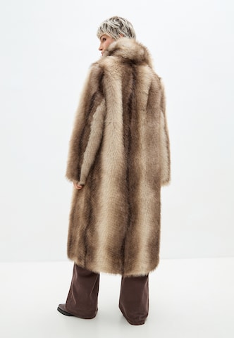 CESARE GASPARI Winter coat in Brown