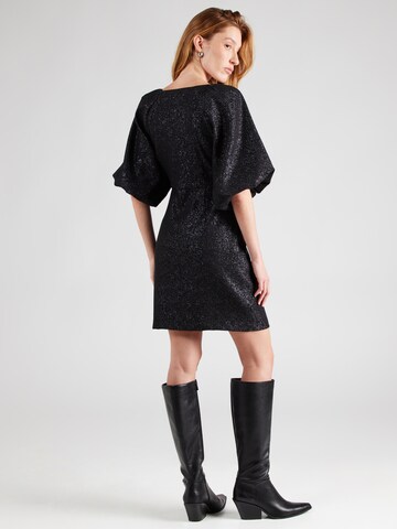 SOAKED IN LUXURY Платье 'Cahlina Jacinta' в Черный