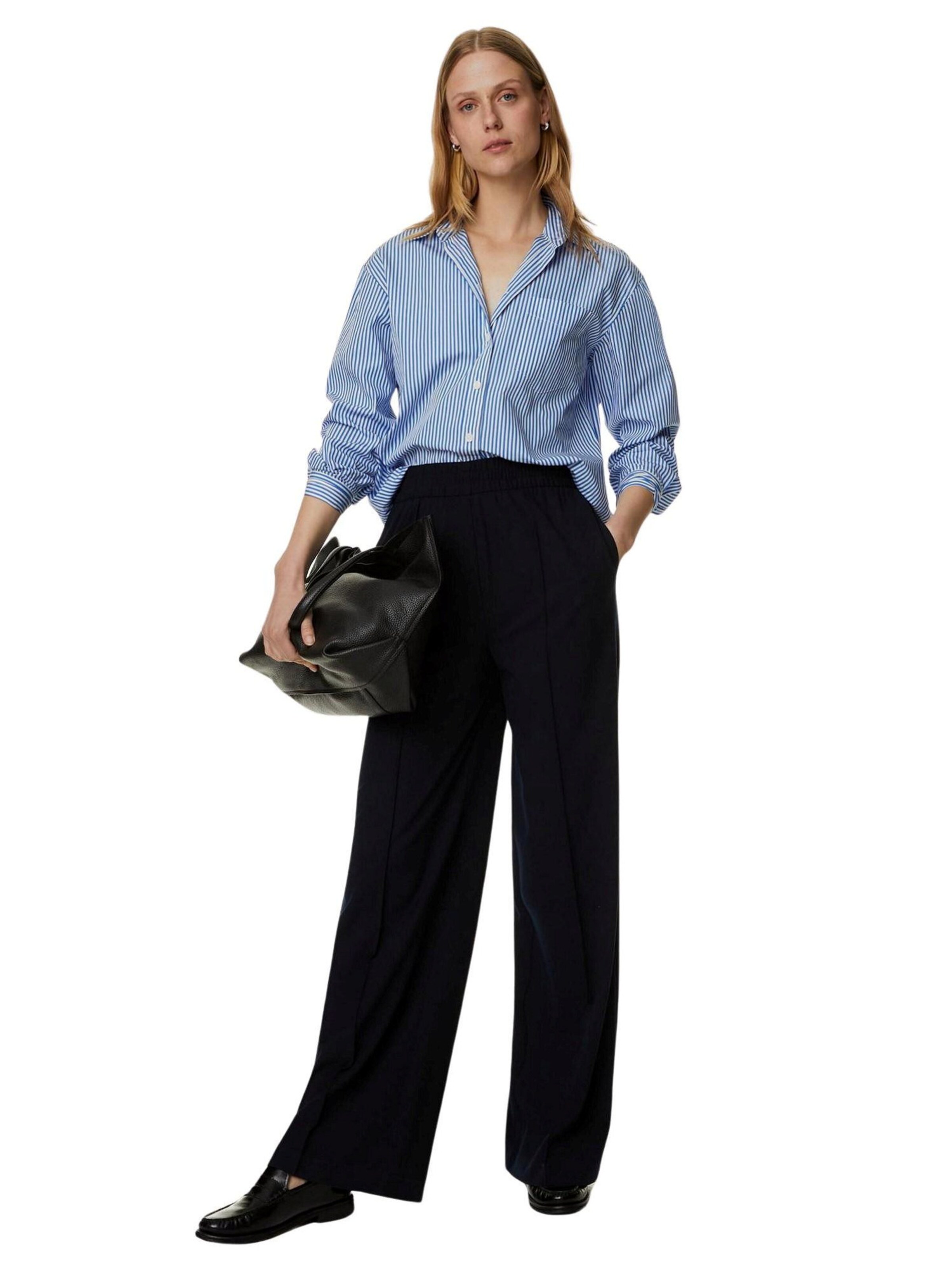 Marks & Spencer Wide leg Pleated Pants in Black