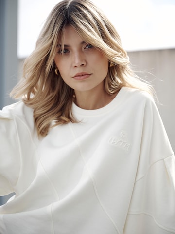 Sweat-shirt 'ELEVATE_ Vera' I want the moon en beige